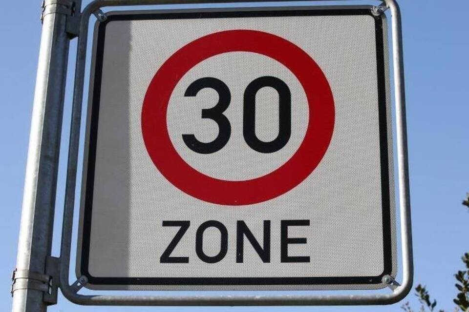 "Tempo 30 in der Römerstraße?", Artikel in der RNZ am 23. Juli 2024