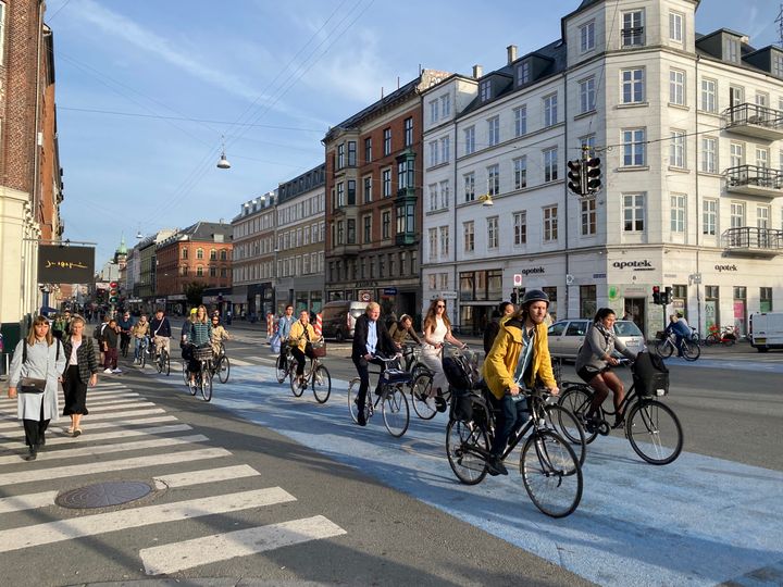 Filmabend im ZUM: "Wie gelingt die Verkehrswende? – Metropolen in Bewegung" am Dienstag, den 25. November 2025 in Heidelberg